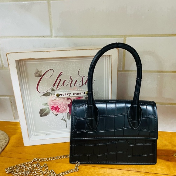 3x$15 Mini So Chic Crossbody Bag – Black (Never Used) - Picture 1 of 2